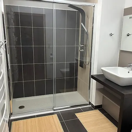 Luxueux T4 De 110M2 Plein Centre Saint-Lary Hammam Sauna Fitness